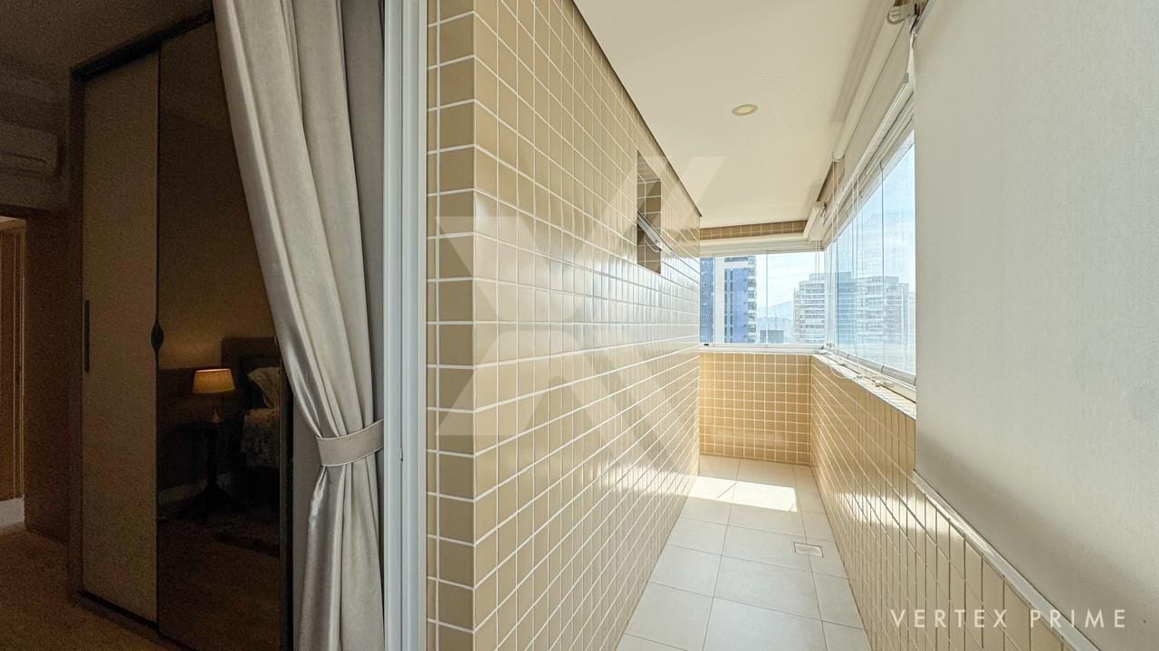 Apartamento de 3 suítes, andar alto e vista mar no Gonzaga em prédio com lazer. — foto