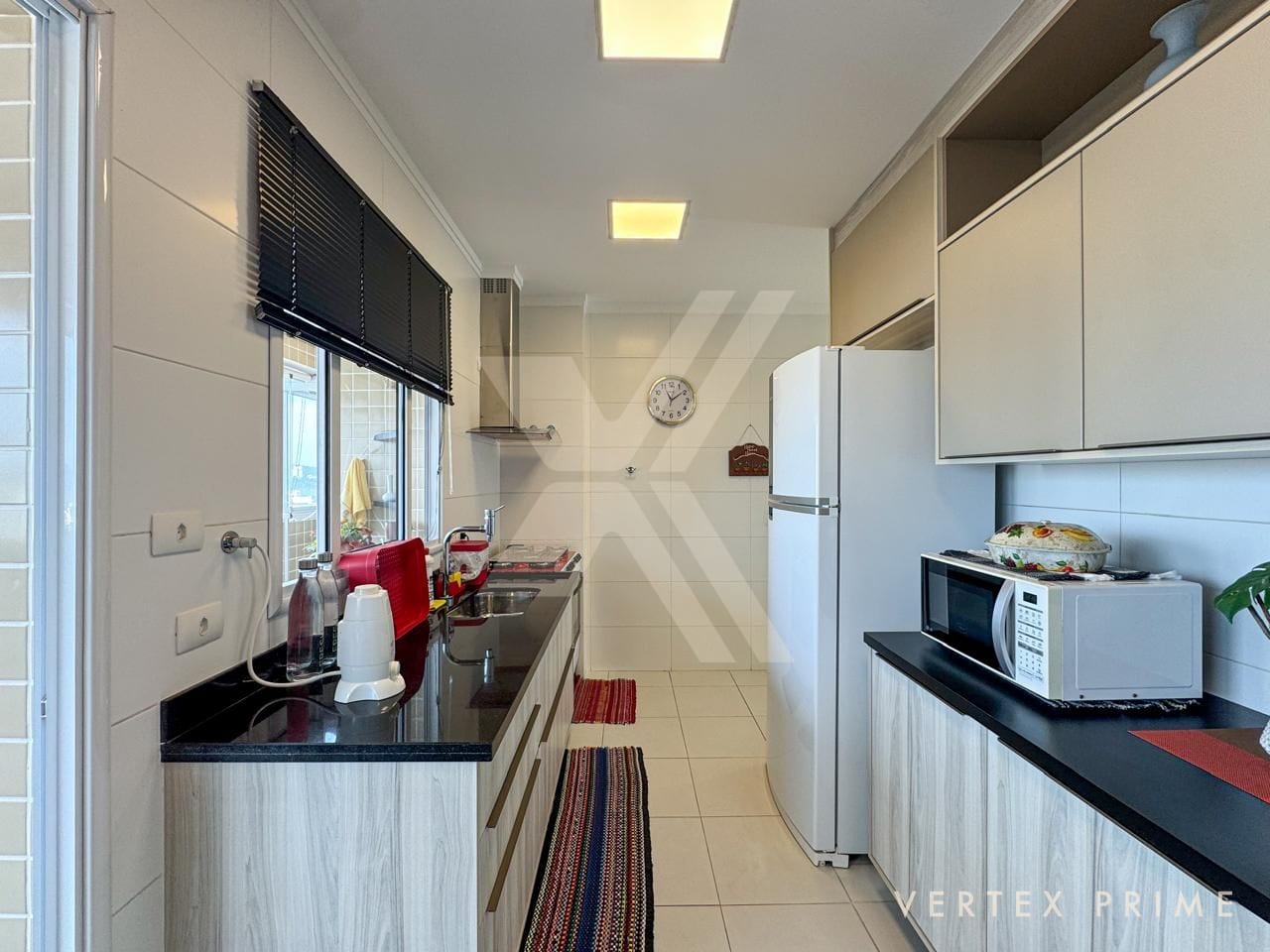 Apartamento de 3 suítes, andar alto e vista mar no Gonzaga em prédio com lazer. — foto