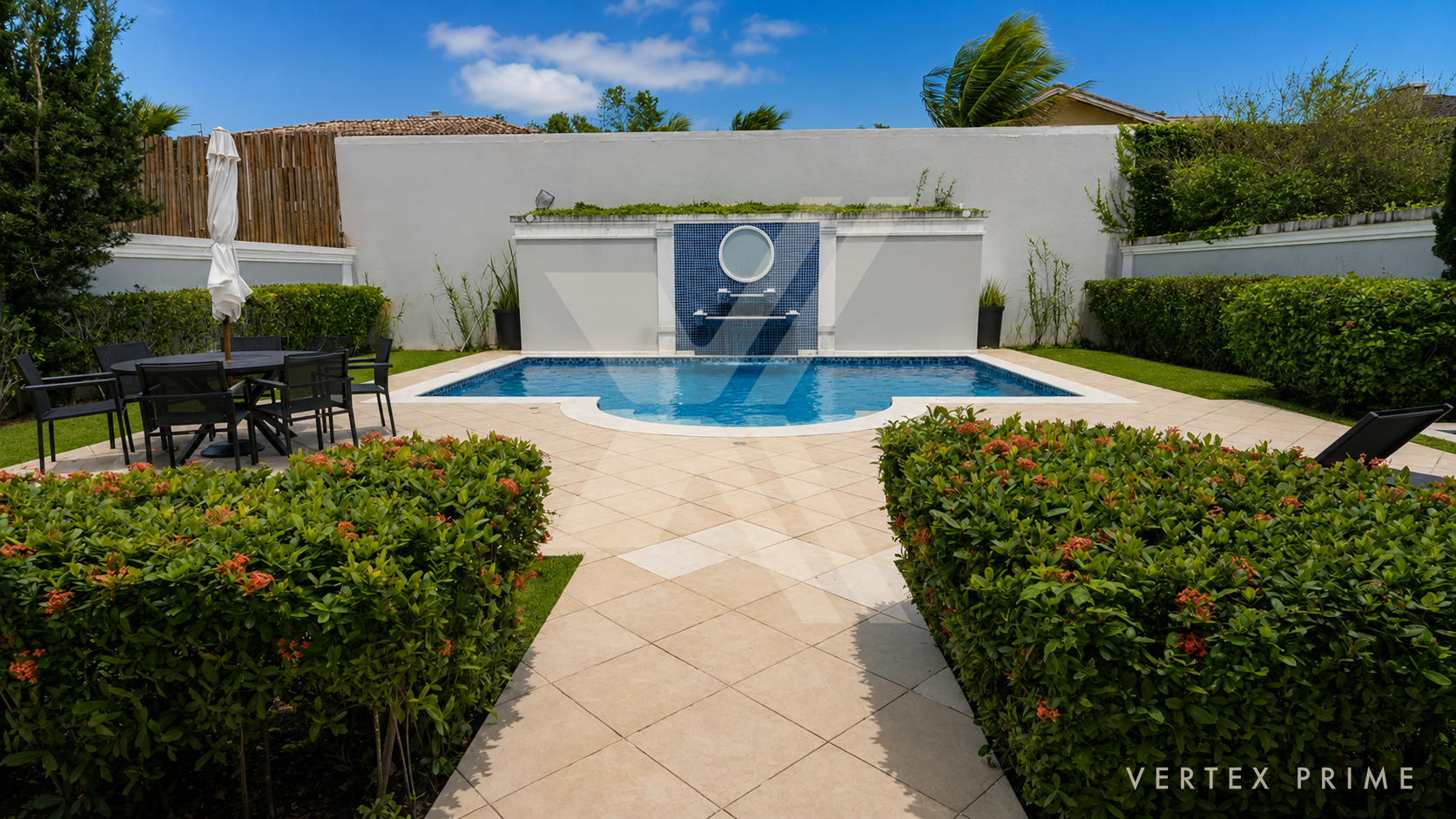 Casa alto padrão, com hidromassagem — foto