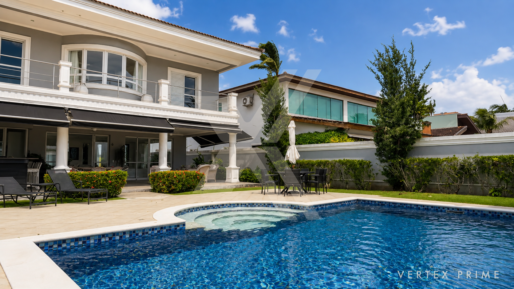 Casa alto padrão, com hidromassagem — foto