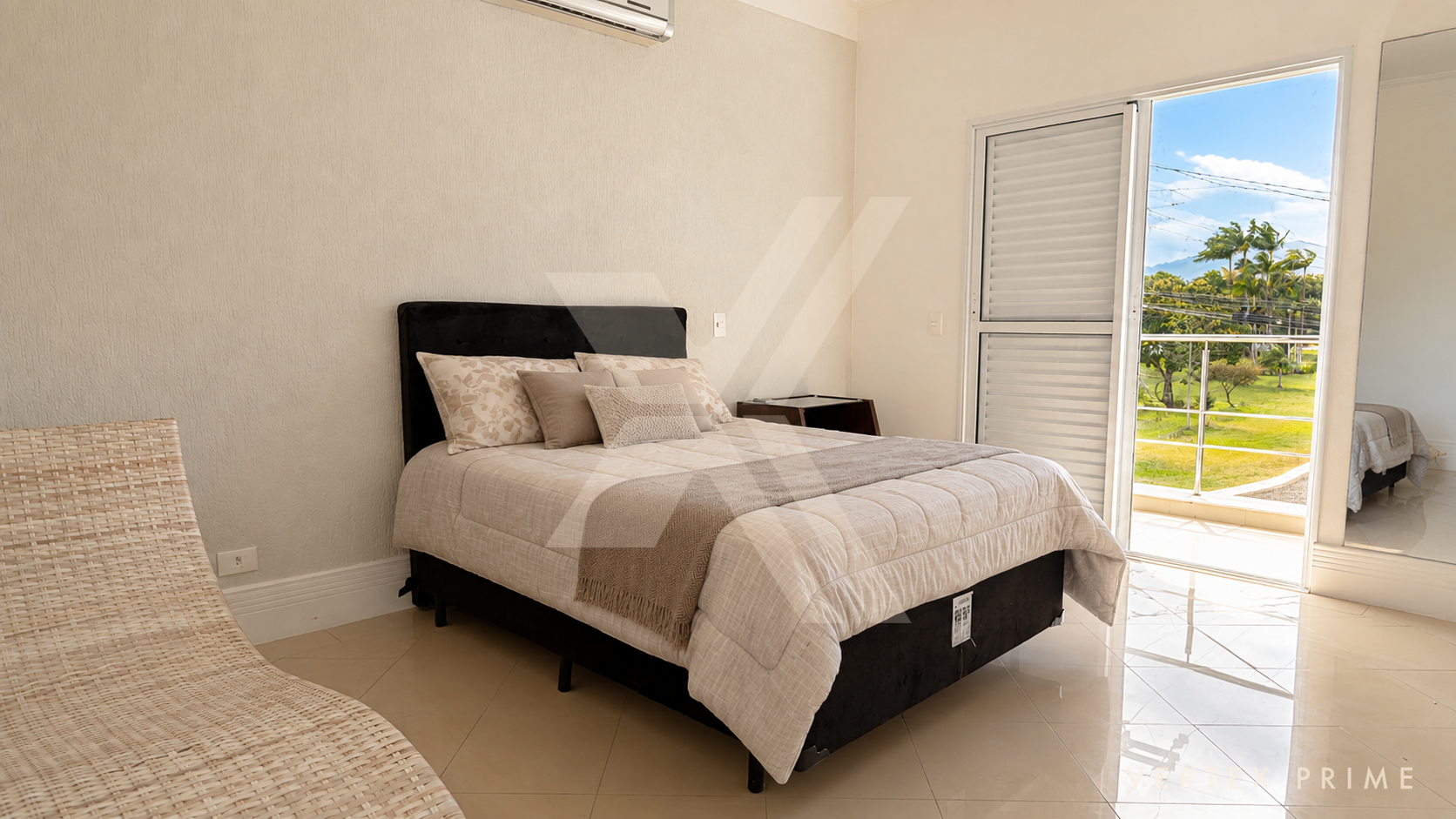 Casa alto padrão, com hidromassagem — foto