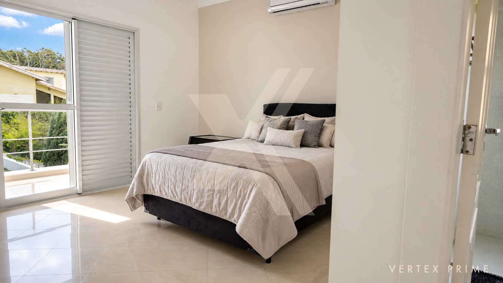 Casa alto padrão, com hidromassagem — foto