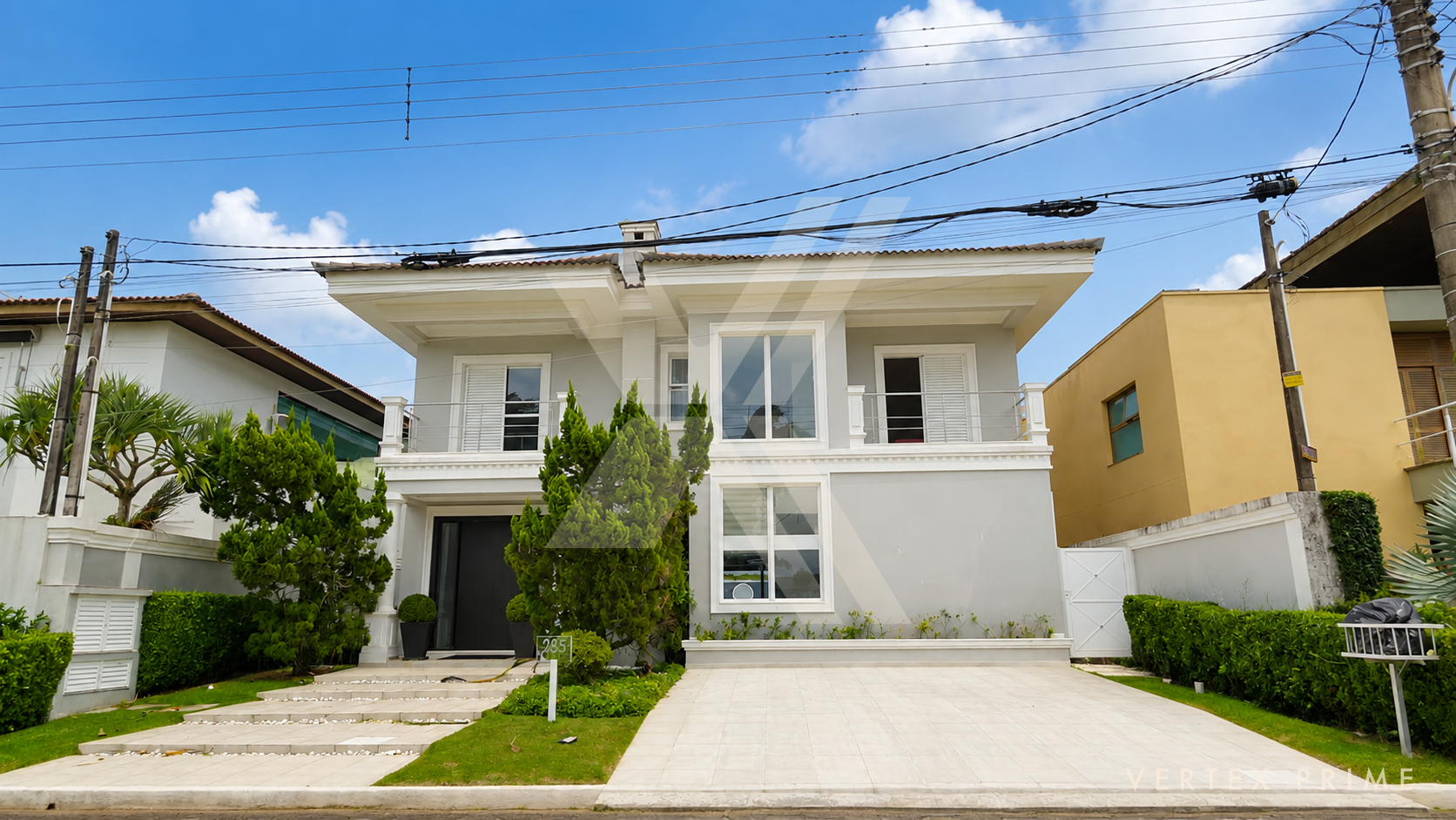 Casa alto padrão, com hidromassagem