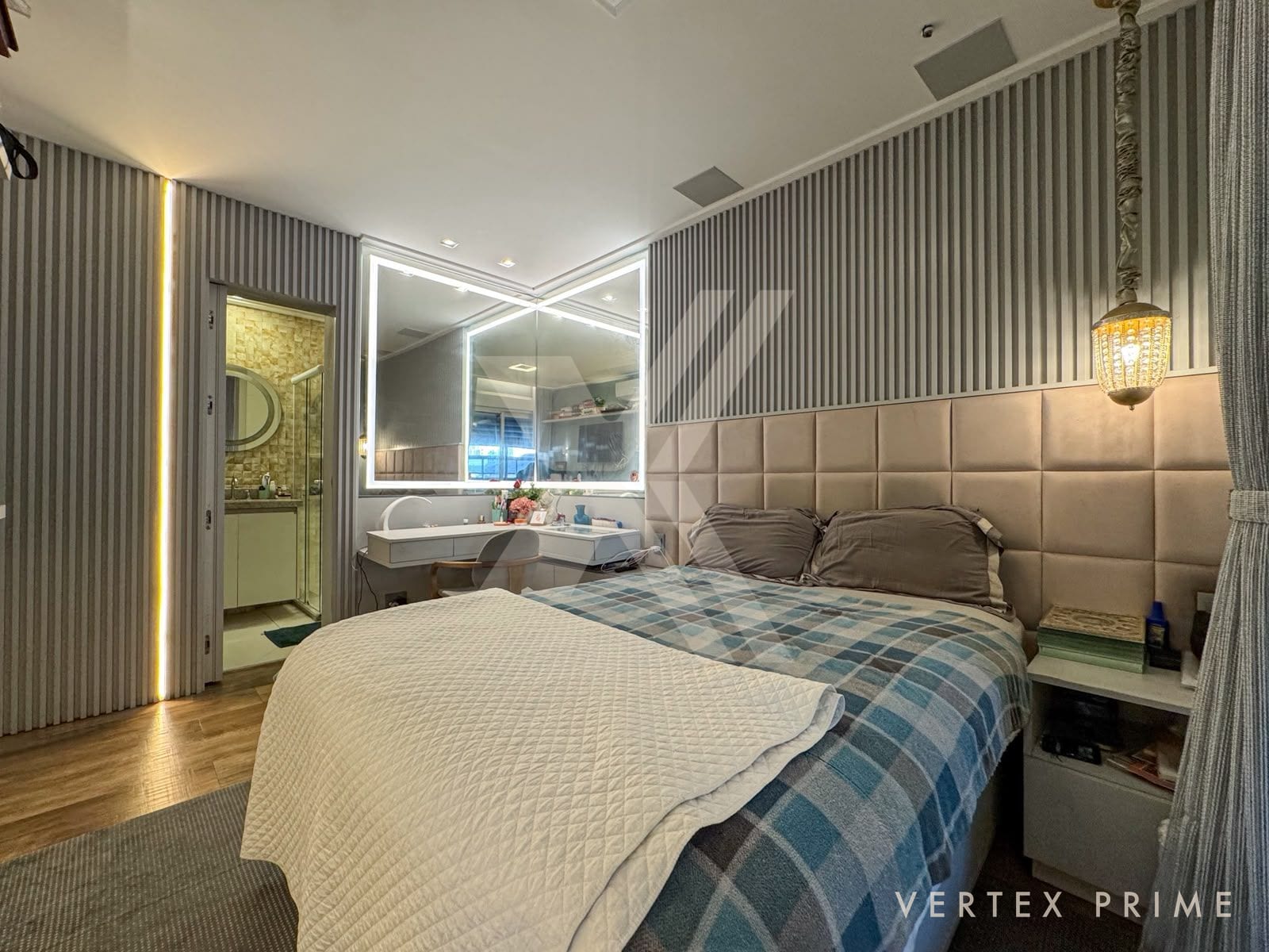 Apartamento garden com jacuzzi e teto retrátil, porteira fechada. Vila Rica - Santos — foto