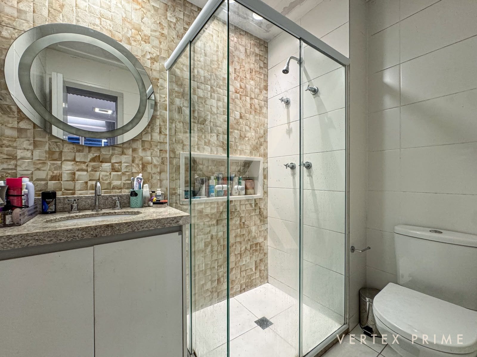 Apartamento garden com jacuzzi e teto retrátil, porteira fechada. Vila Rica - Santos — foto