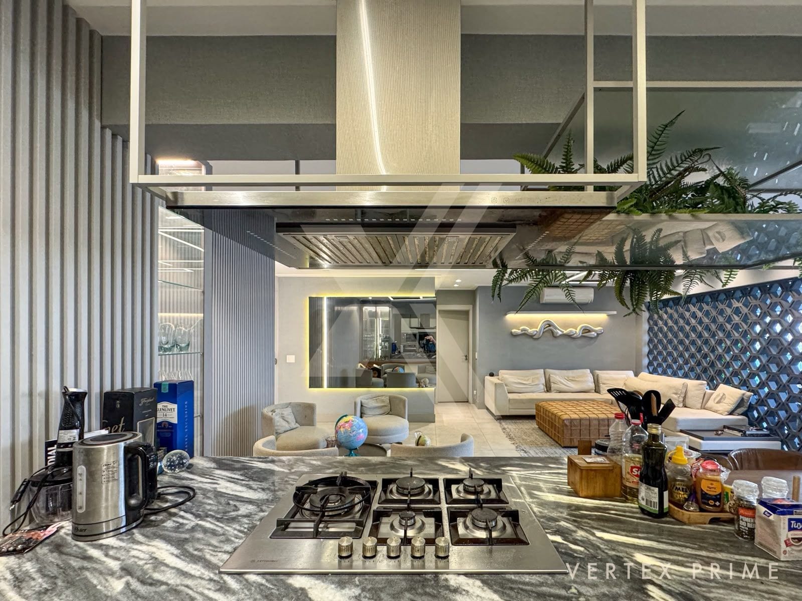 Apartamento garden com jacuzzi e teto retrátil, porteira fechada. Vila Rica - Santos — foto