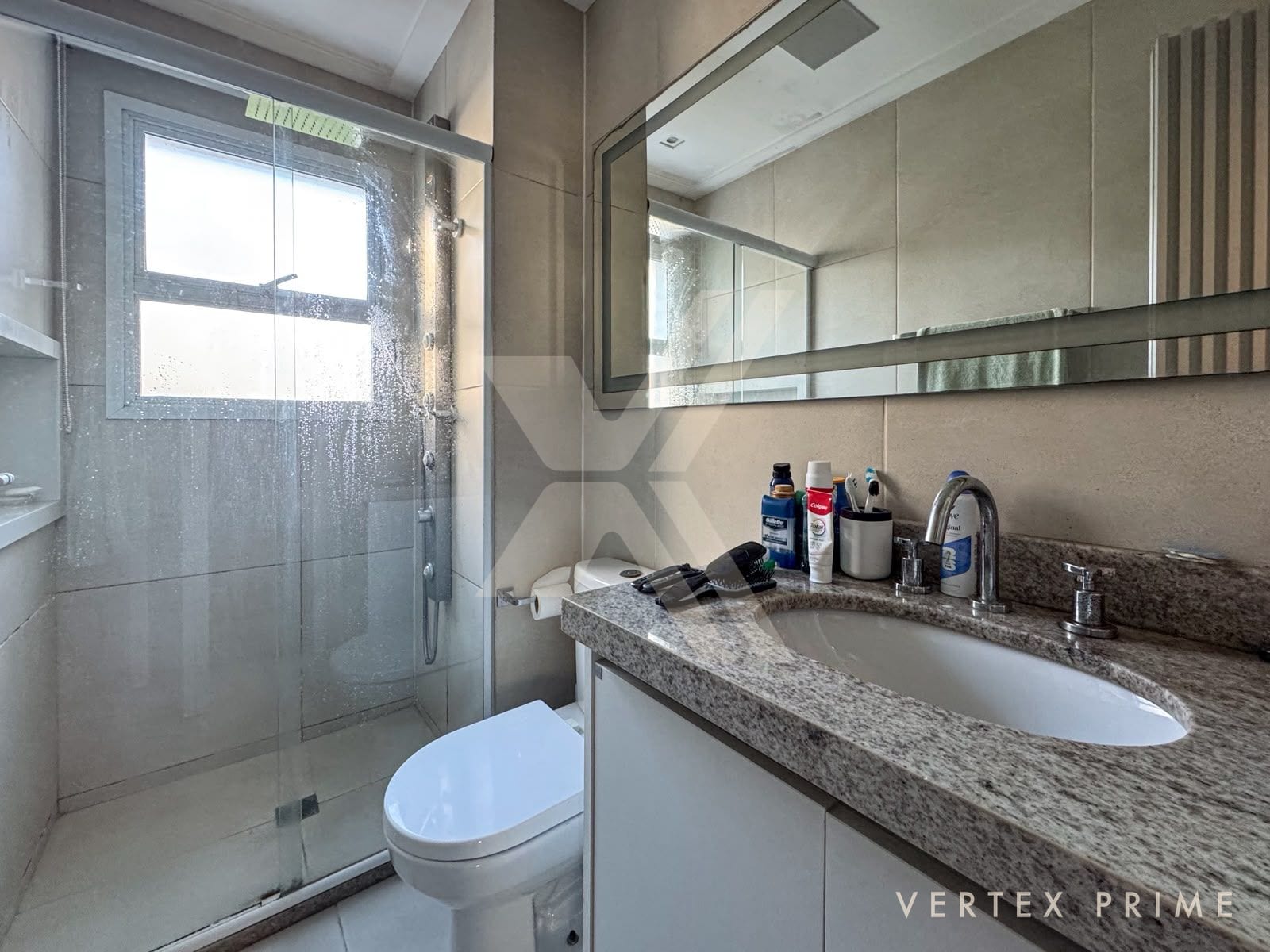 Apartamento garden com jacuzzi e teto retrátil, porteira fechada. Vila Rica - Santos — foto