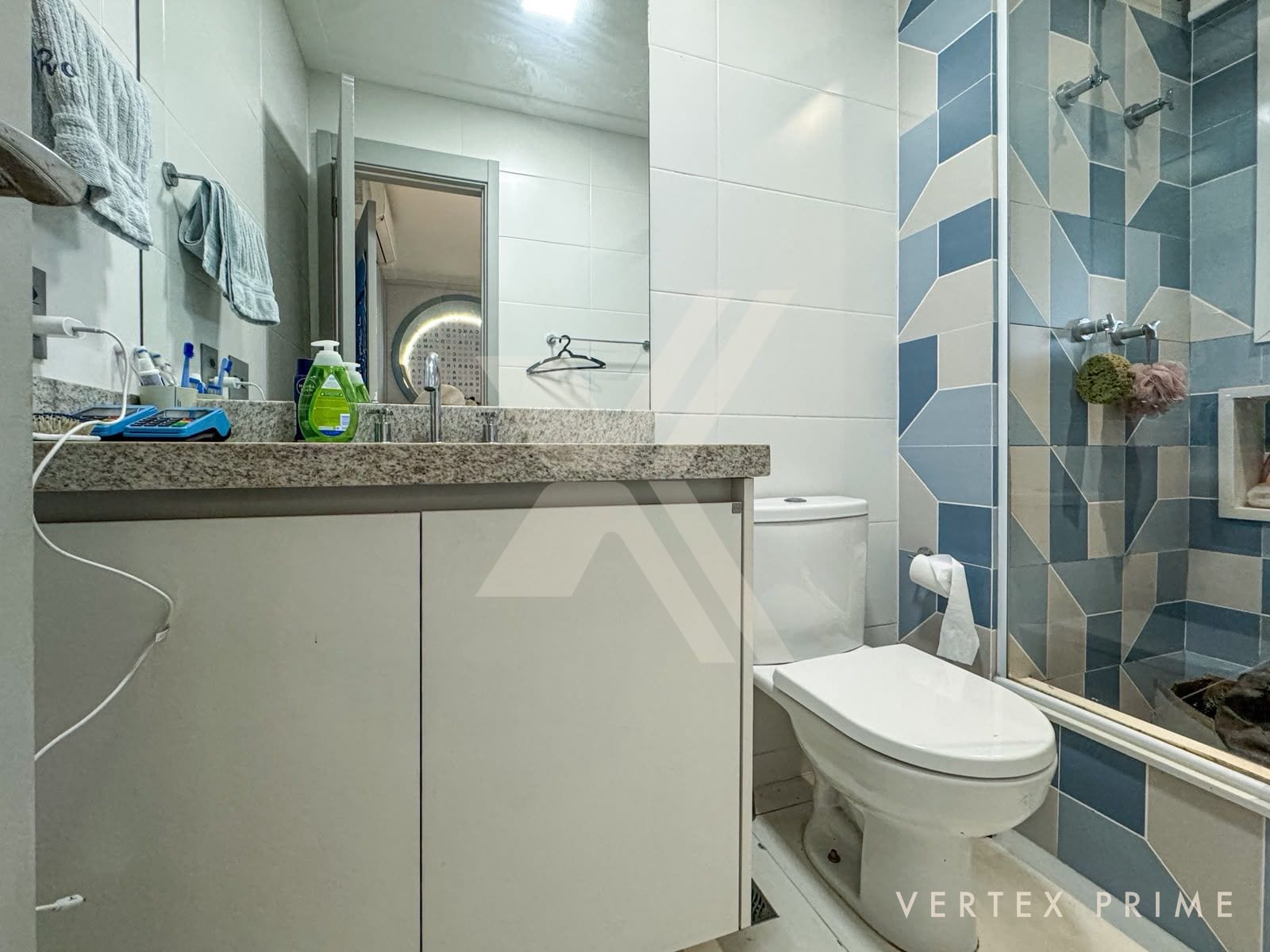 Apartamento garden com jacuzzi e teto retrátil, porteira fechada. Vila Rica - Santos — foto