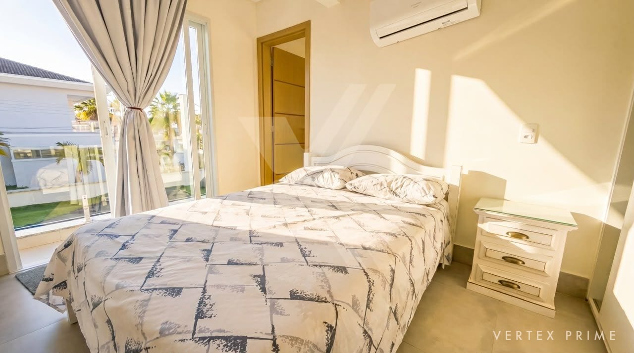 Residência sustentável, com energia solar e biodigestor — foto