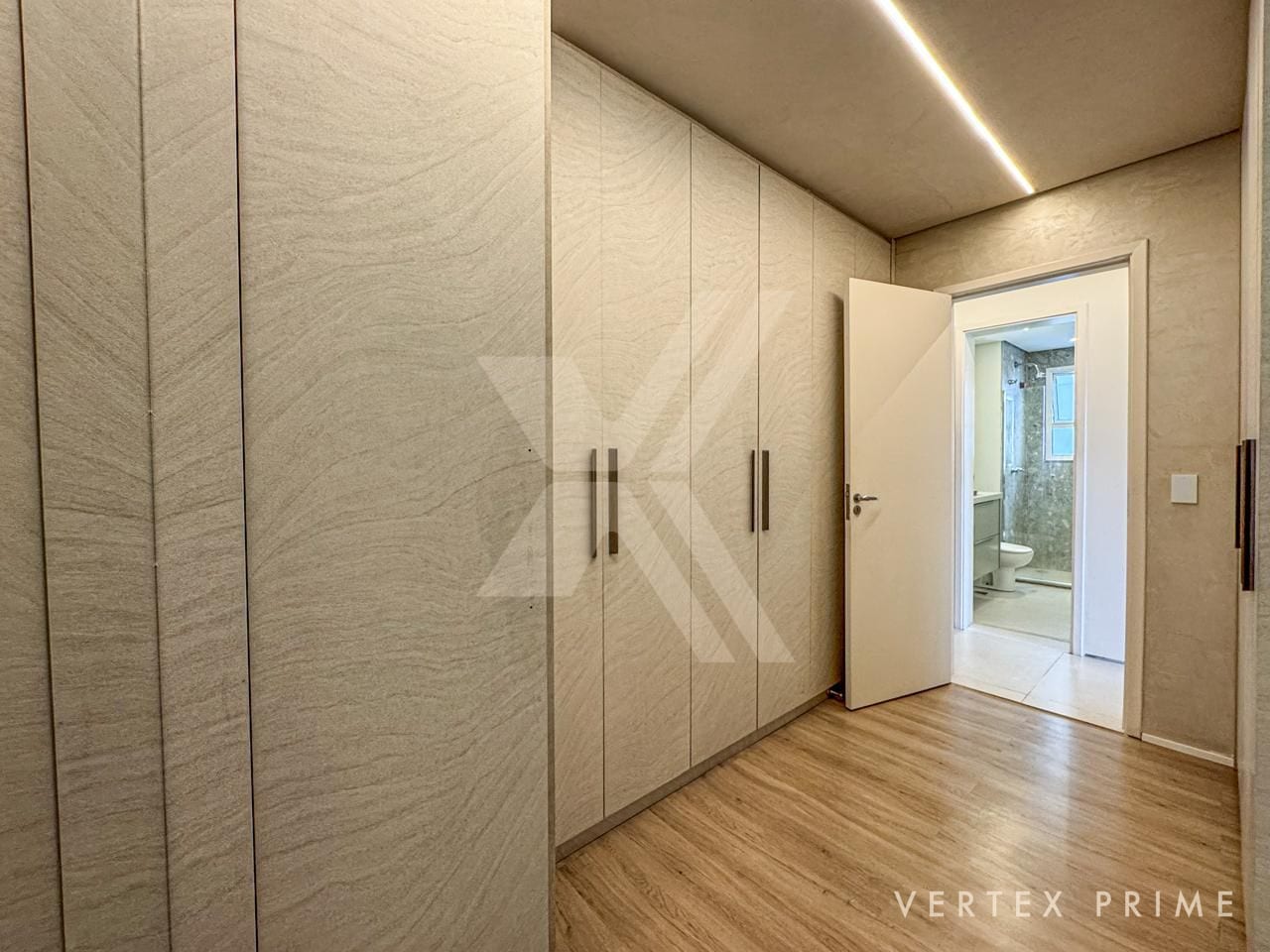 Apto de 3 Dorm. 1 Suíte à Venda no Porto da Ponta - Ponta da Praia, Santos — foto