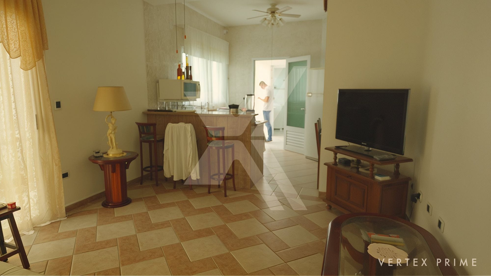 Casa de Alto Padrão | Decoração autoral com relógios — foto