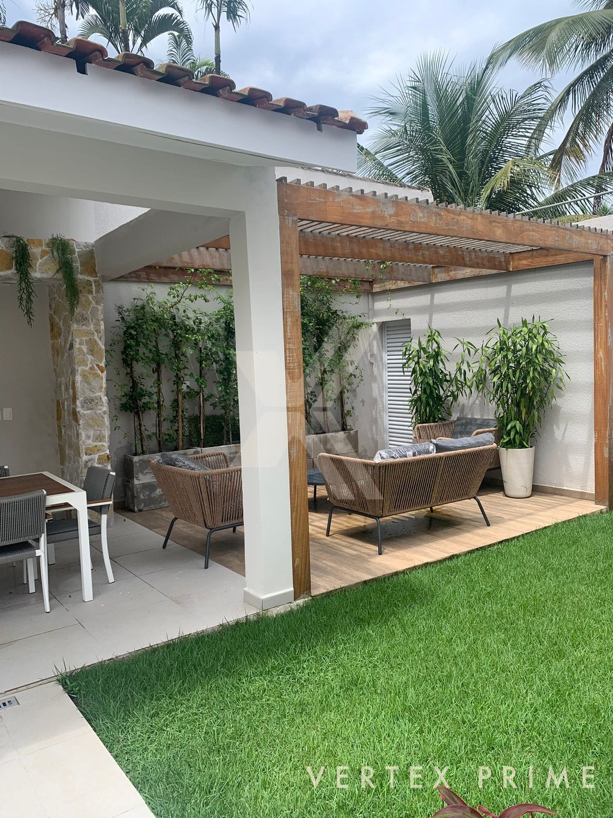 Villa Lopes 2 - Casa térrea contemporânea com quatro suítes e área de lazer completa — foto