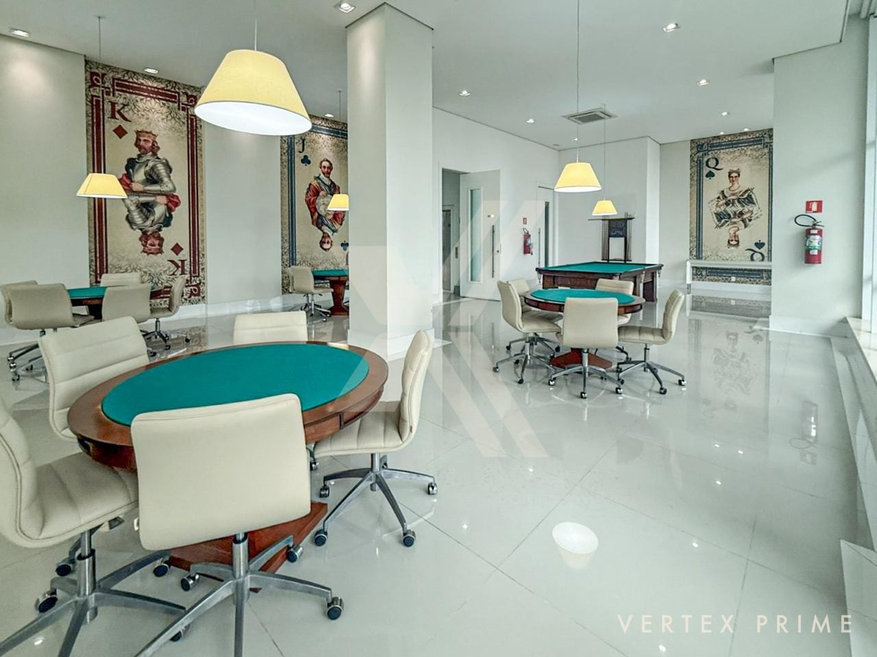 Apartamento em andar alto com vista livre para o mar, na Ponta da Praia — foto