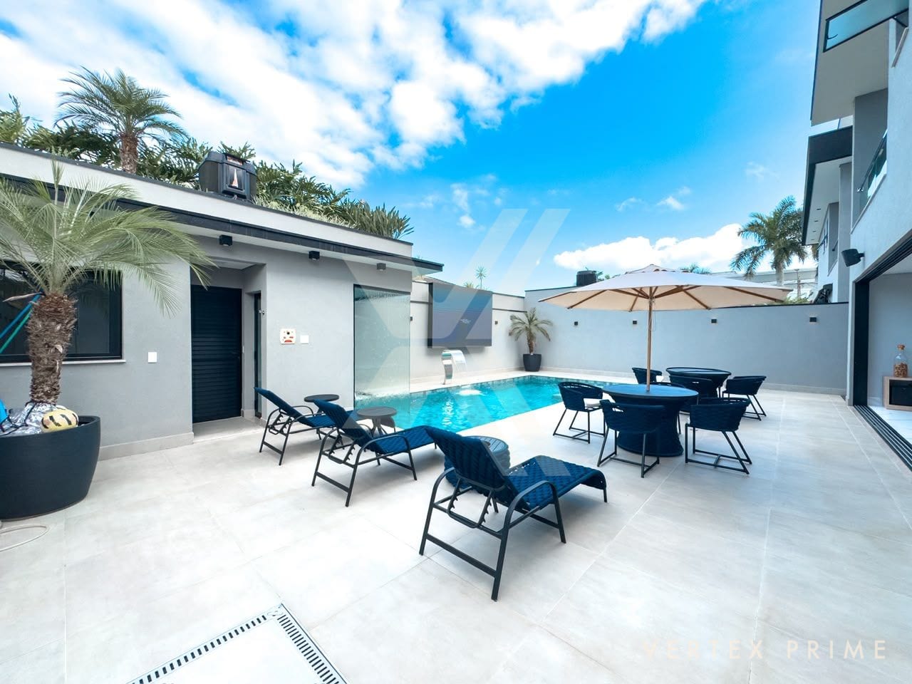 Casa Noir — contemporânea, entrega porteira fechada — foto