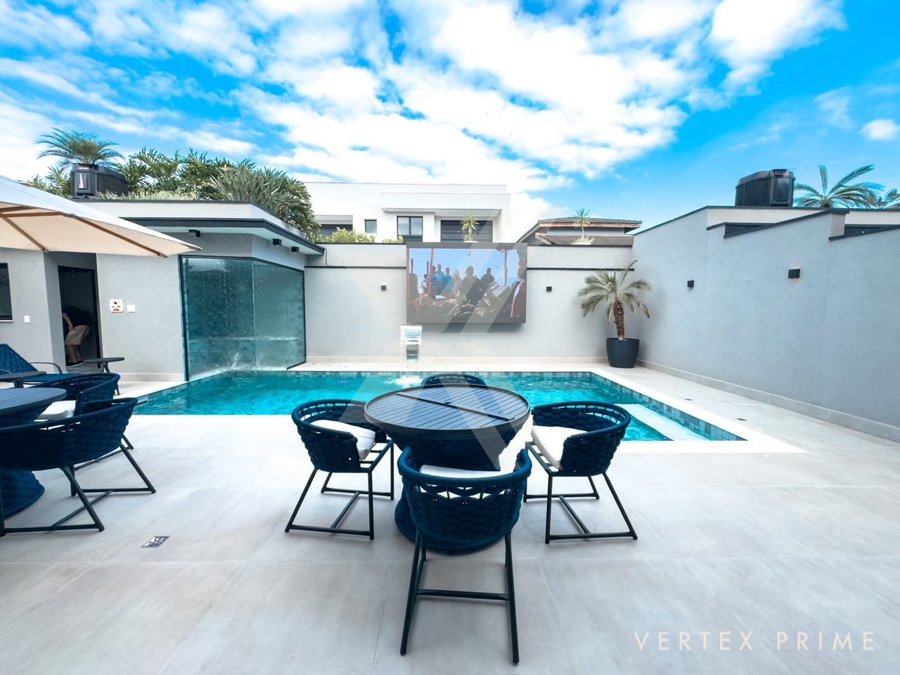 Casa Noir — contemporânea, entrega porteira fechada — foto