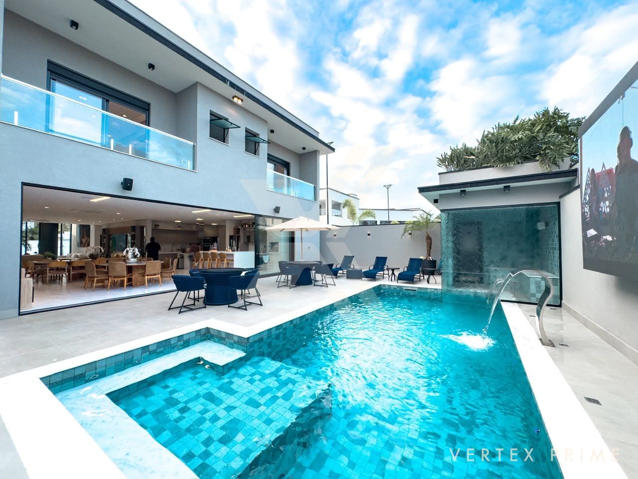 Casa Noir — contemporânea, entrega porteira fechada — foto