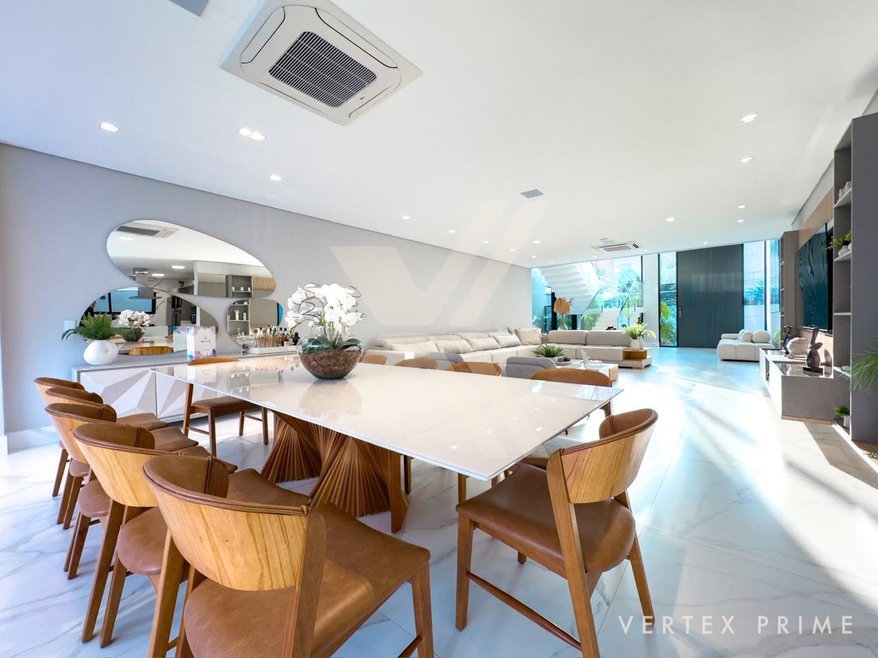 Casa Noir — contemporânea, entrega porteira fechada — foto