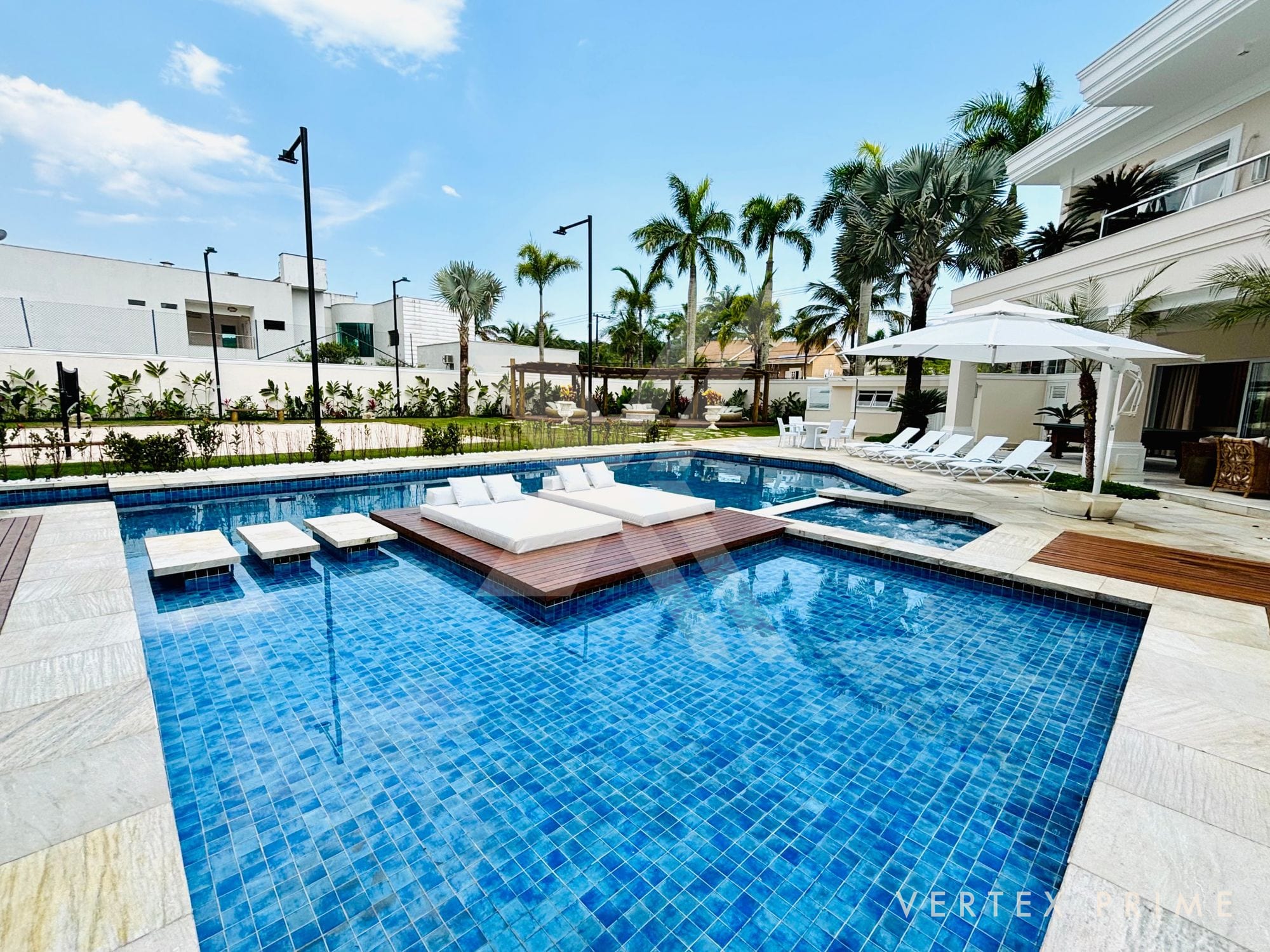 Mansão de Alto Padrão com 8 Suítes no Jardim Acapulco — foto