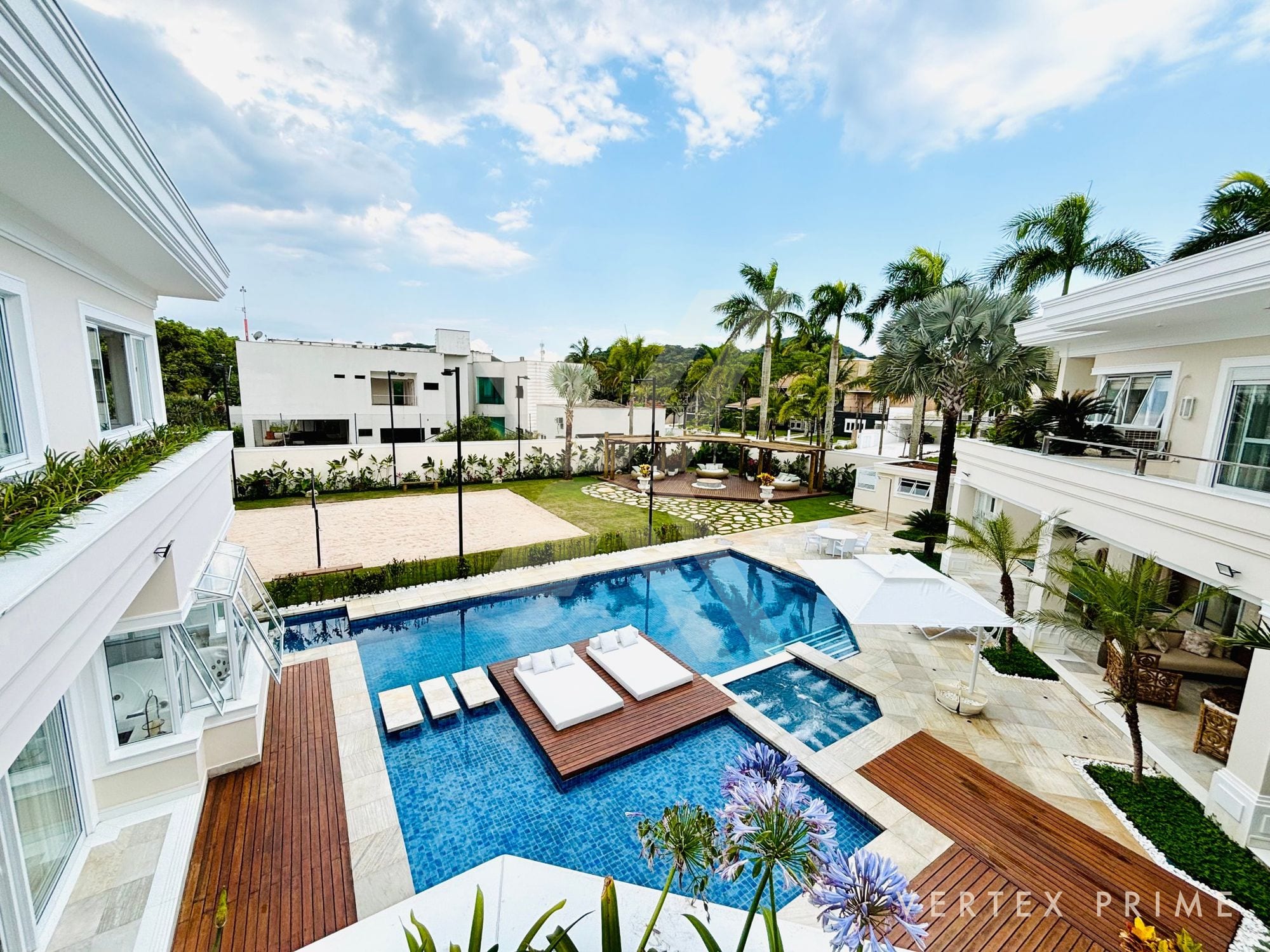 Mansão de Alto Padrão com 8 Suítes no Jardim Acapulco — foto